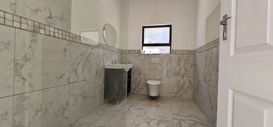 5 Bedroom Property for Sale in Hopefield Western Cape